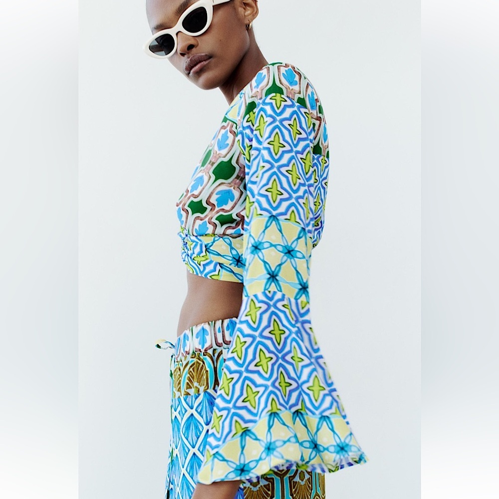 Zara Print Top with knot  NWT - Picture 5 of 7